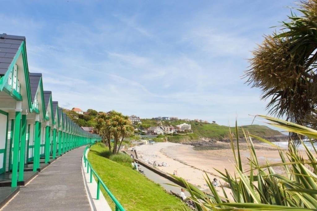 Mumbles - Modern Apartment With Panoramic Sea Views Oystermouth Екстер'єр фото